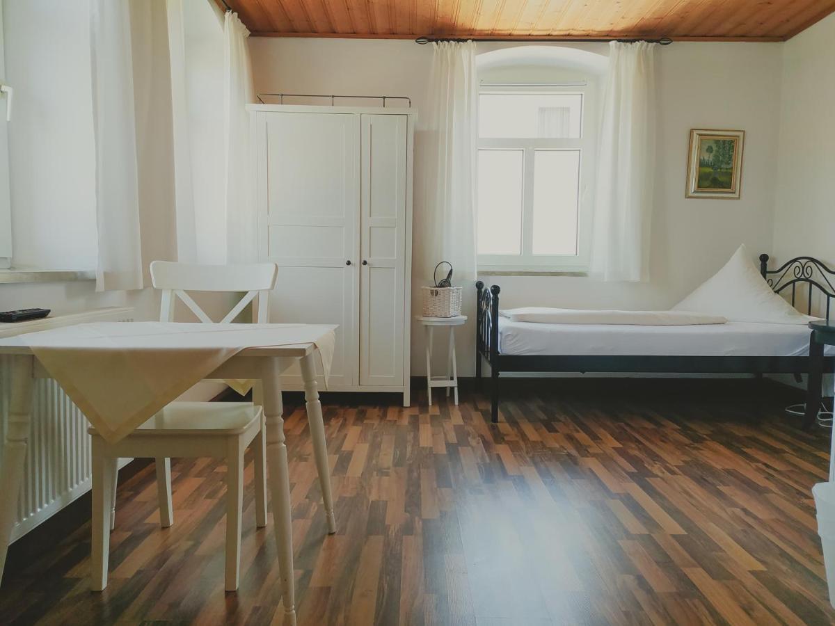 Dorfschaenke Deggendorf Hotel & Apartmenthaus & Biergarten, E-Bike-Verleih Kostenlos Δωμάτιο φωτογραφία