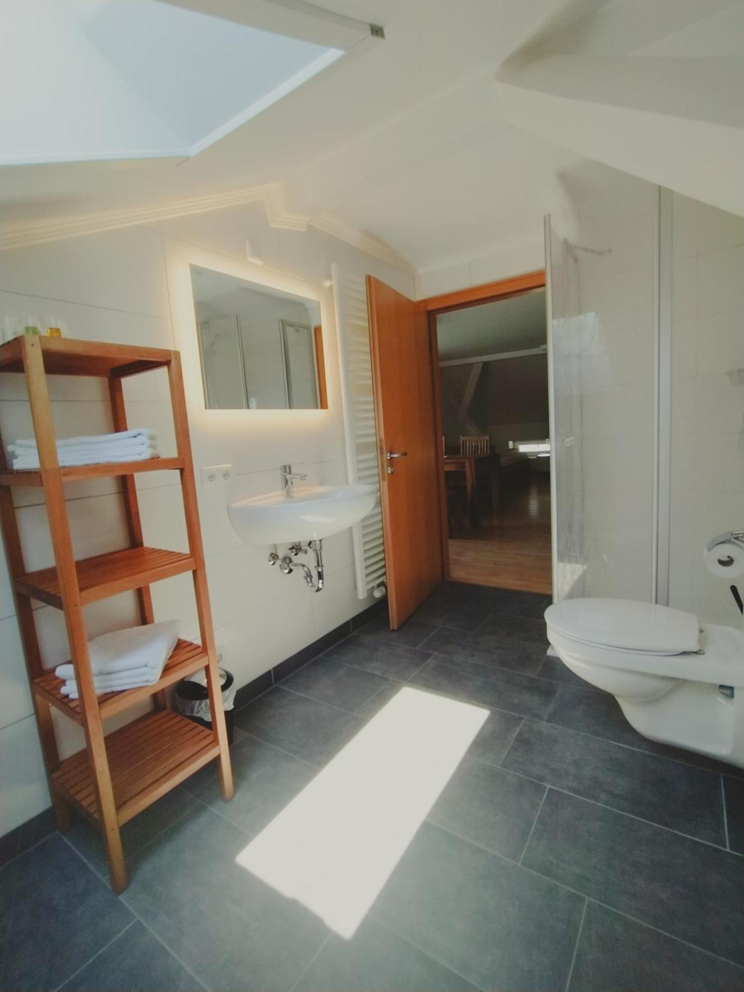 Dorfschaenke Deggendorf Hotel & Apartmenthaus & Biergarten, E-Bike-Verleih Kostenlos Δωμάτιο φωτογραφία
