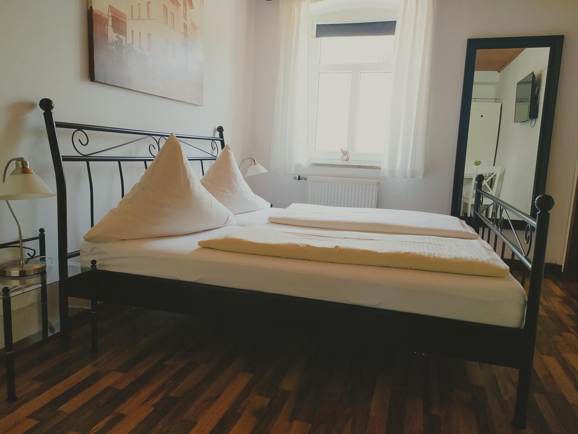 Dorfschaenke Deggendorf Hotel & Apartmenthaus & Biergarten, E-Bike-Verleih Kostenlos Δωμάτιο φωτογραφία